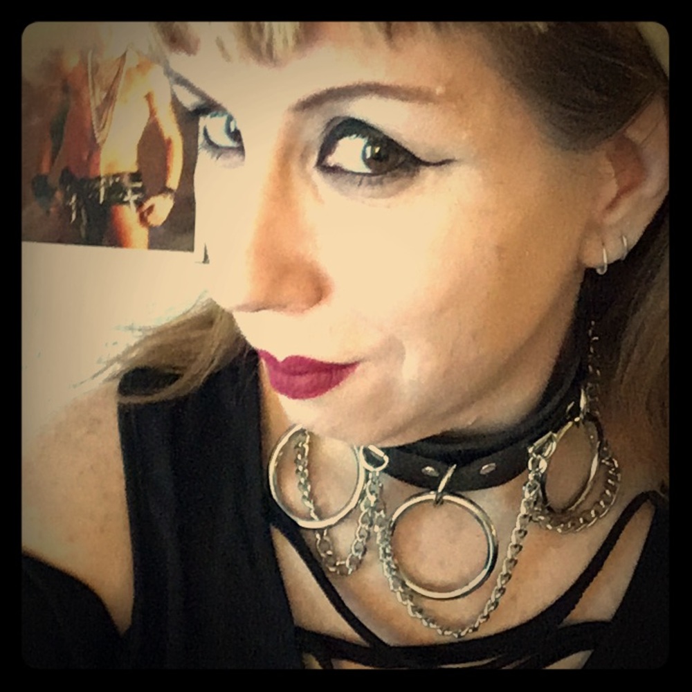 black faux leather O-ring & chain bondage collar - Picture 5 of 5
